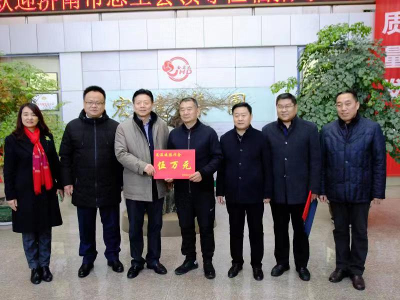 济南市总工会常务副主席傅金峰到安博网页版集团走访慰问