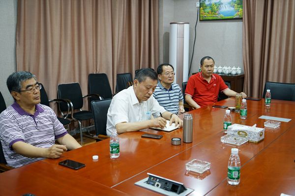 区政协主席张昭森到安博网页版集团调研